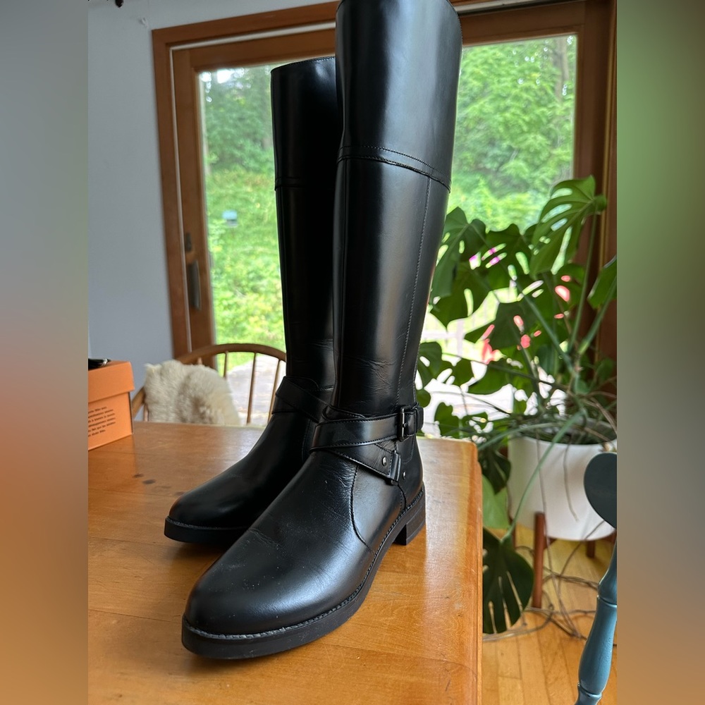 Bandolino NWOT to the knee black leather boots